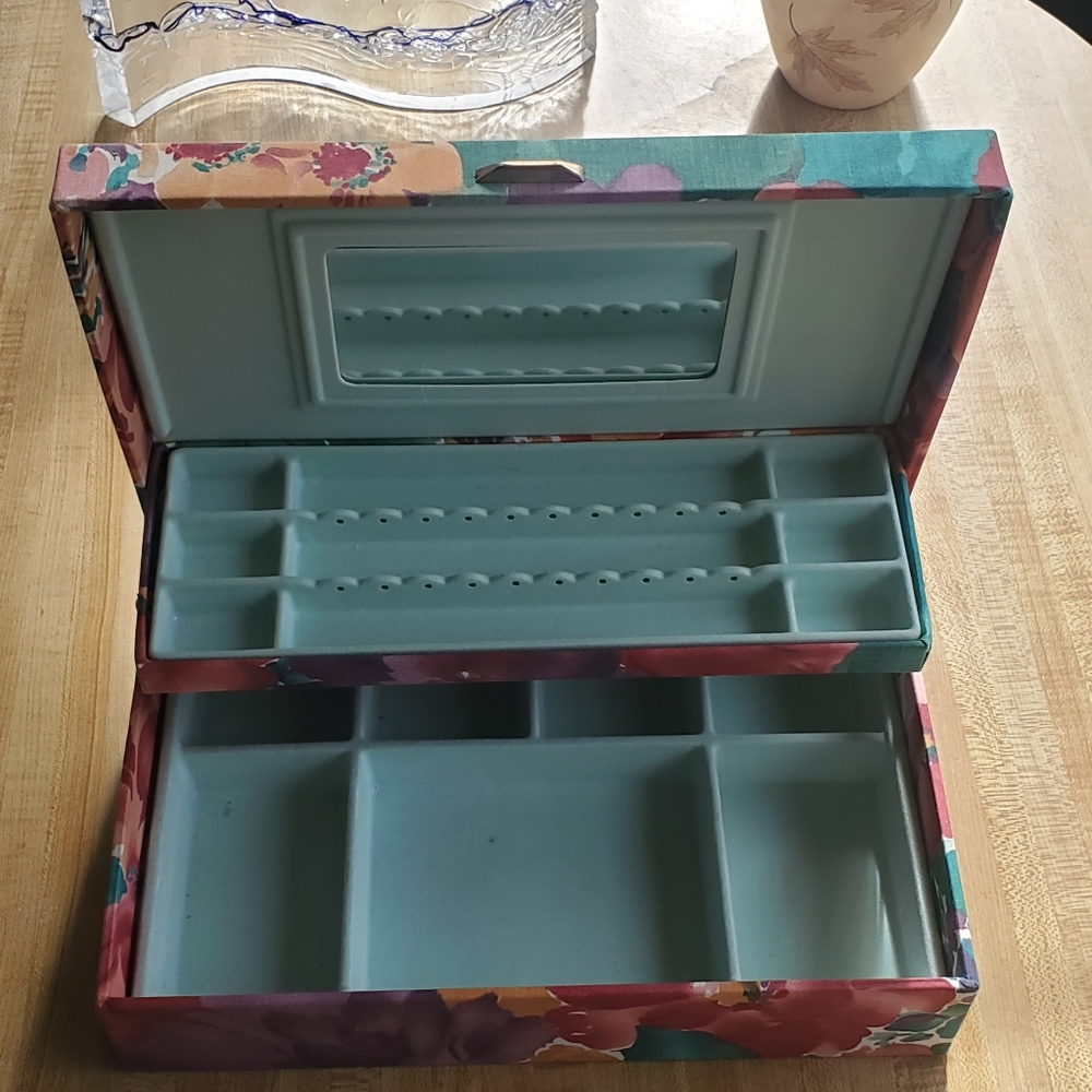 Floral Jewlery Organizer